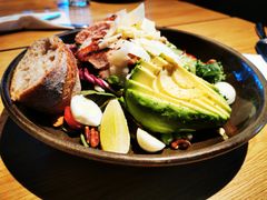 鸡肉牛油果沙拉-The Diner X餐厅(青岛万象城店)