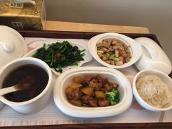 -莉泽月子中心(凯旋江景店)