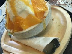 -莓园冰淇淋店