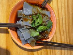 -勺子米线·云南传统小吃市集(四方街店)