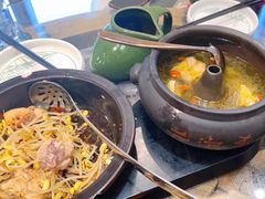 -云海肴·汽锅鸡·云南菜(天山百盛优客店)