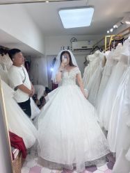 -NaNa婚纱礼服馆