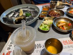 -草家酱蟹炭火烤肉店(珲春南路一店)