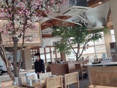 -蜜桃餐厅·伴山(湖滨商业街店)