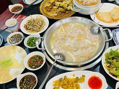 -老来福·非遗酸汤兔(凯旋路店)