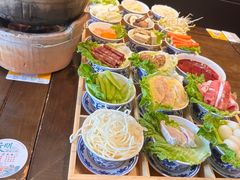 -聚汇三少·龙虾·中餐厅(莫邪路新天地店)