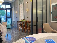 -钟楼酒店(临源街店)