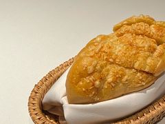 自制蒜蓉面包-Oyster Talks 四度蚝法餐厅