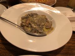 意式菠菜芝士饺配奶油蘑菇酱-La Tavernetta(Bar à Vin)(乌鲁木齐路店)