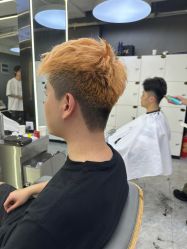 -藤野造型烫发染发