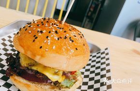 Viking Classic Beef Burger