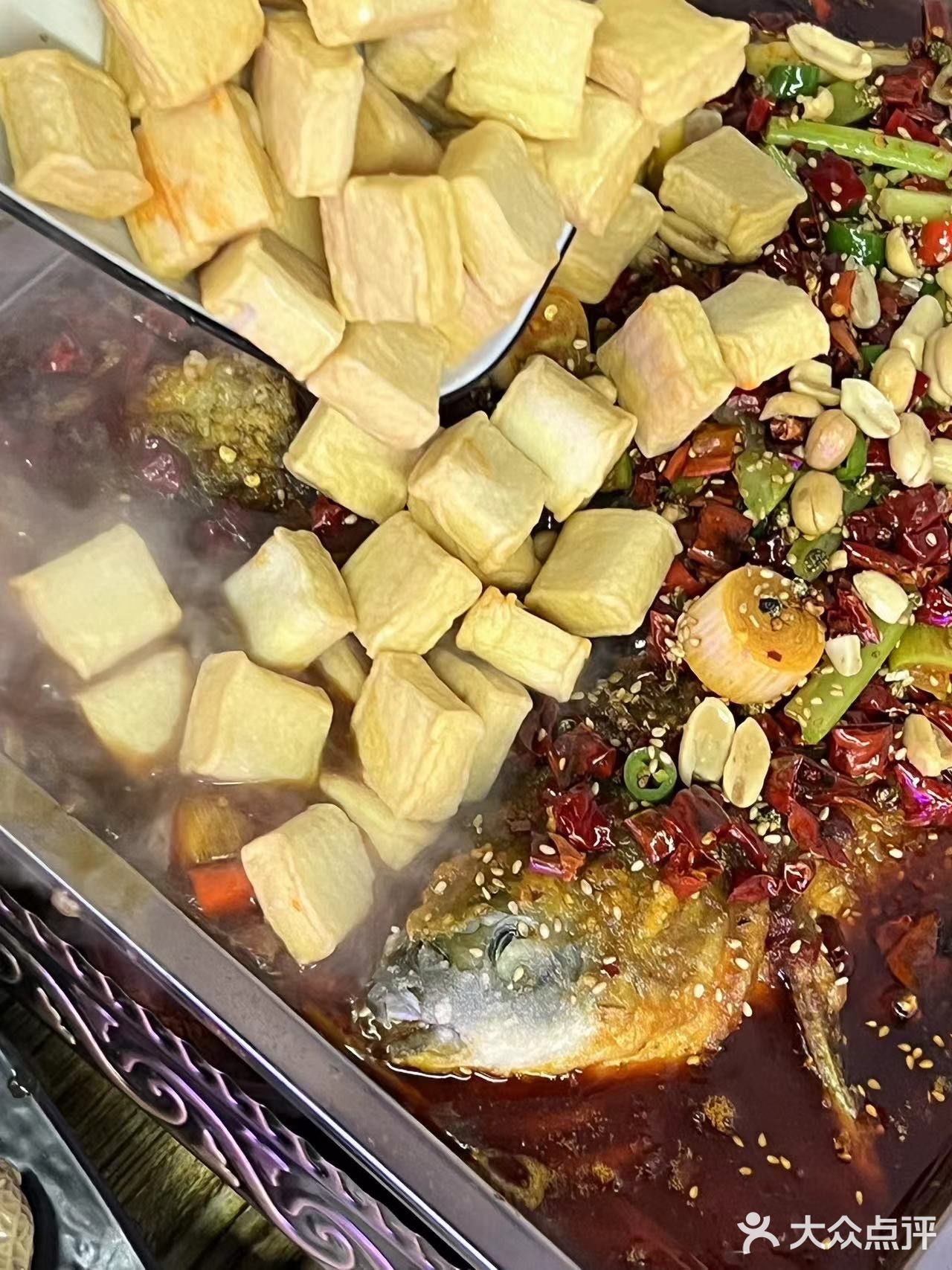 荟京湘，一家让我无法抗拒的美食天堂。走进店内