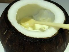-志龙皇冠吃货椰子铺