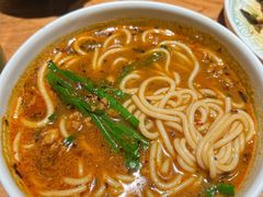 小锅米线-云海肴·汽锅鸡·云南菜(高德置地店)