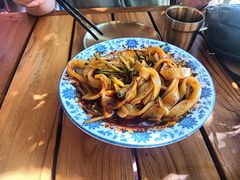 秘制凉皮-柴窝堡22号辣子鸡·传承新疆菜