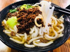 -丽虹云南过桥米线(兴工街店)