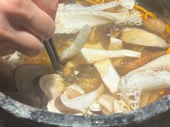 -芸山季·云南山珍菌火锅(人民广场来福士店)