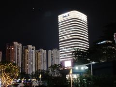 来福士晚上的灯光-深圳来福士广场
