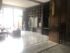 -铂逸梦秦酒店(横店梦幻谷店)