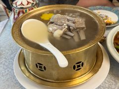 -汗腾格里·风味餐厅(新疆驻京办店)
