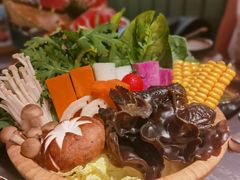 -湊湊火锅·茶憩(杭州湖滨银泰in77店)