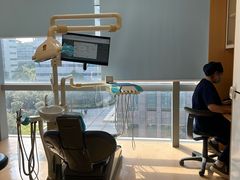 -瑞尔齿科(上海长风大悦城店)