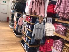 -优衣库(上海虹口龙之梦店)