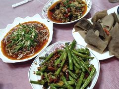 -洪霞餐馆