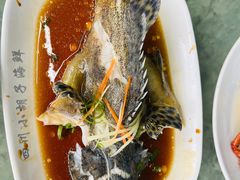 -四川小胡子海鲜(丁村万人海鲜广场店)