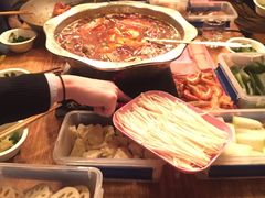 -玩坞轰趴馆·户外团建聚会主题生日派对馆(世豪广场店)