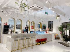 -Fridi Patisserie Cafe