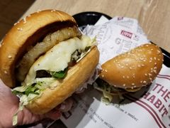-The Habit Burger Grill 哈比特汉堡(爱琴海店)