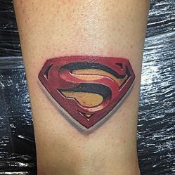 -Black Tattoo Studio