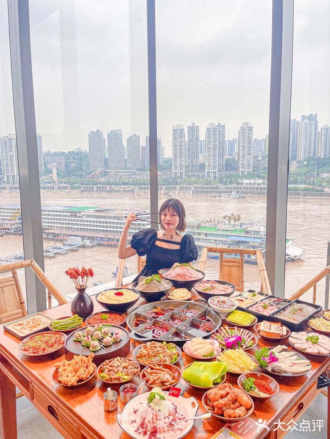 重庆探店 | 珮姐老火锅X昂科威S联名太🉑啦‼️

