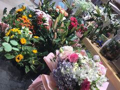-谷莠子花艺气球派对·绿植造景·花艺沙龙(东海缤纷天地店)