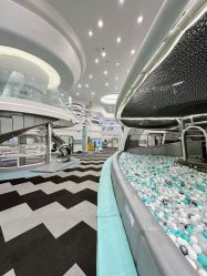 -MINI MARS 移动的空间站乐园·餐饮·派对(浦东金桥店)