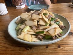 鲜笋炒肉-云之南(八里庄店)