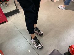 -NIKE上海青浦优选体验店