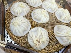 牛肉馅包子-西安贾三灌汤包·回坊小吃·清真炒菜(北院门总店)