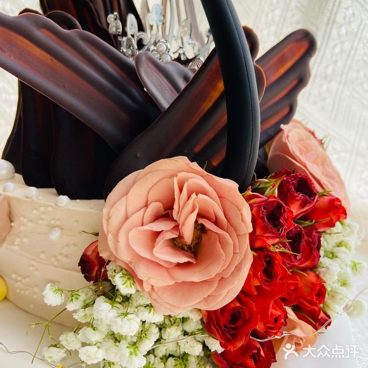 贵族气质黑天鹅蛋糕来了！