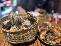 -蚝堡海鲜·威海菜·海肠捞饭·烧烤·亚洲吃蚝公司(幸福门店)