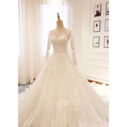 -满庭芳婚纱礼服店