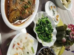 -小陆莲花蟹园农家乐(莲花岛店)