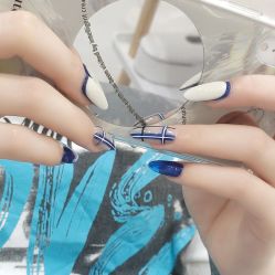 -花系美·美甲美睫精品店