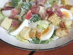 经典凯撒沙拉-魏斯理汉堡(西安沣东吾悦店)