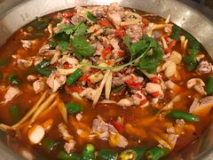 -兔行天下-鸿鹤鲜锅兔(中海国际店)