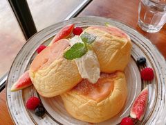 莓果奶油芝士舒芙蕾松饼-UPPER KITCHEN(延安路店)