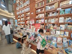-新华书店(龙头路店)