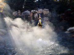 -七彩云南古滇温泉山庄