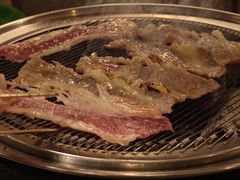 -围炉肉舍•炭烤活鳗•丹东海鲜烤肉(步行街店)